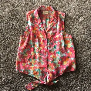 Floral tie-front sleeveless crop top